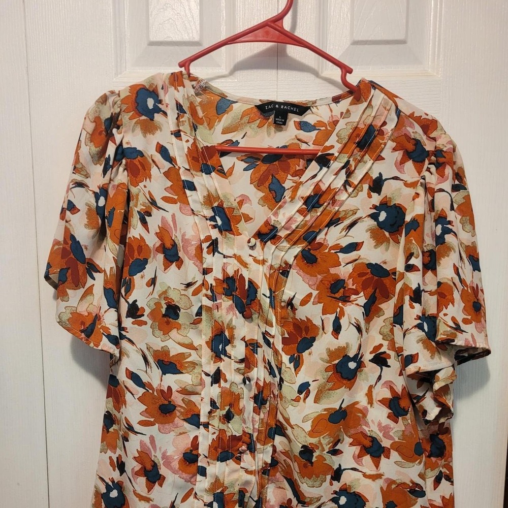 THE PERFECT AUTUMN FLORAL TOP 🍂 Zac & Rachel short sleeve button-down blouse